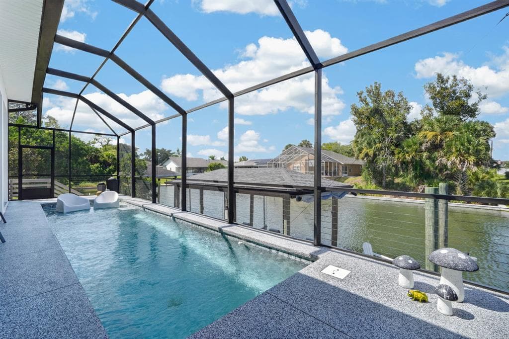 9 CROSSGATE COURT E photo 2