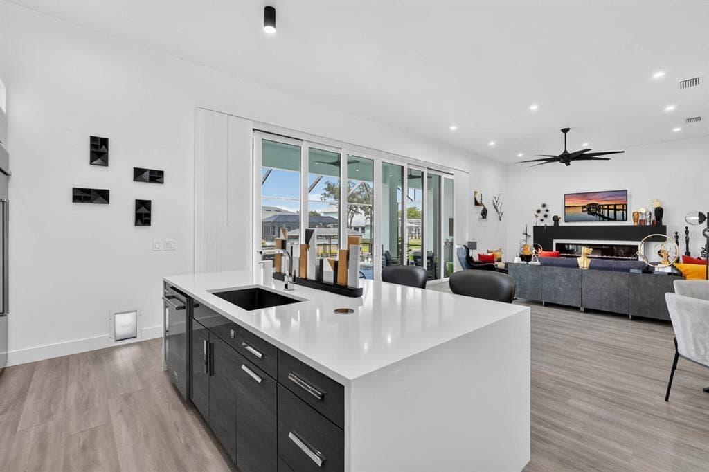 9 CROSSGATE COURT E photo 6