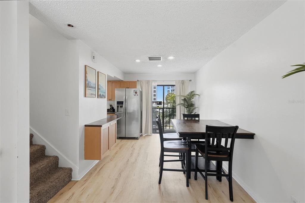 325 ISLAND WAY 101 photo 7
