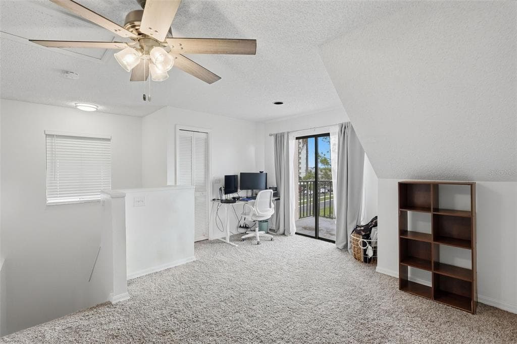 325 ISLAND WAY 101 photo 19