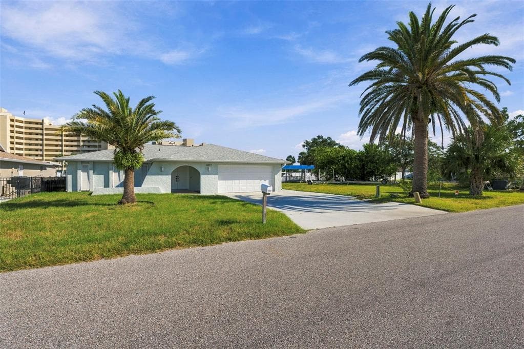 6027 BEVERLY DRIVE 2