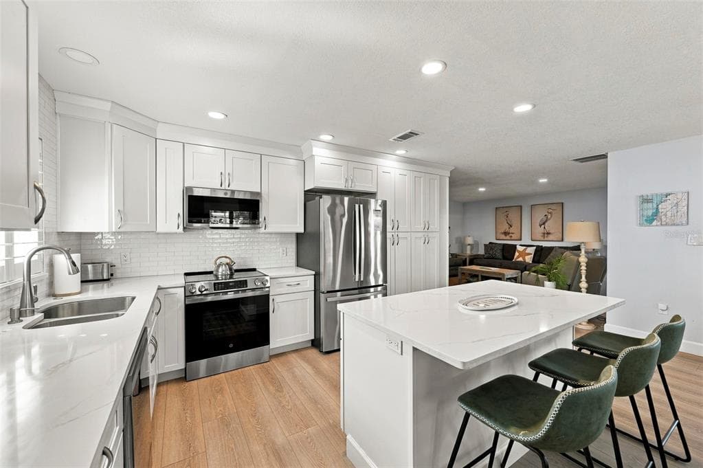 6027 BEVERLY DRIVE photo 12