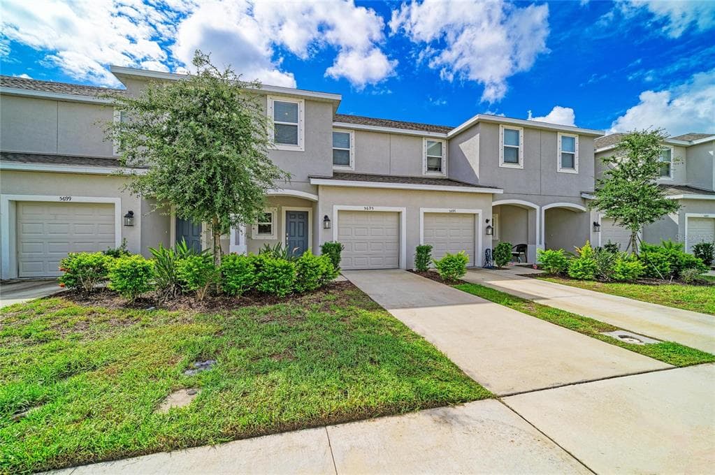 5695 ARCHIPELAGO STREET photo 2