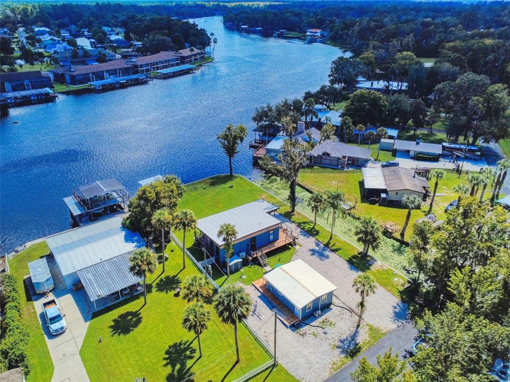 56108 SAWGRASS ROAD photo 11