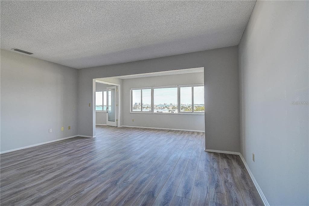 100 BLUFF VIEW DRIVE 514A photo 16