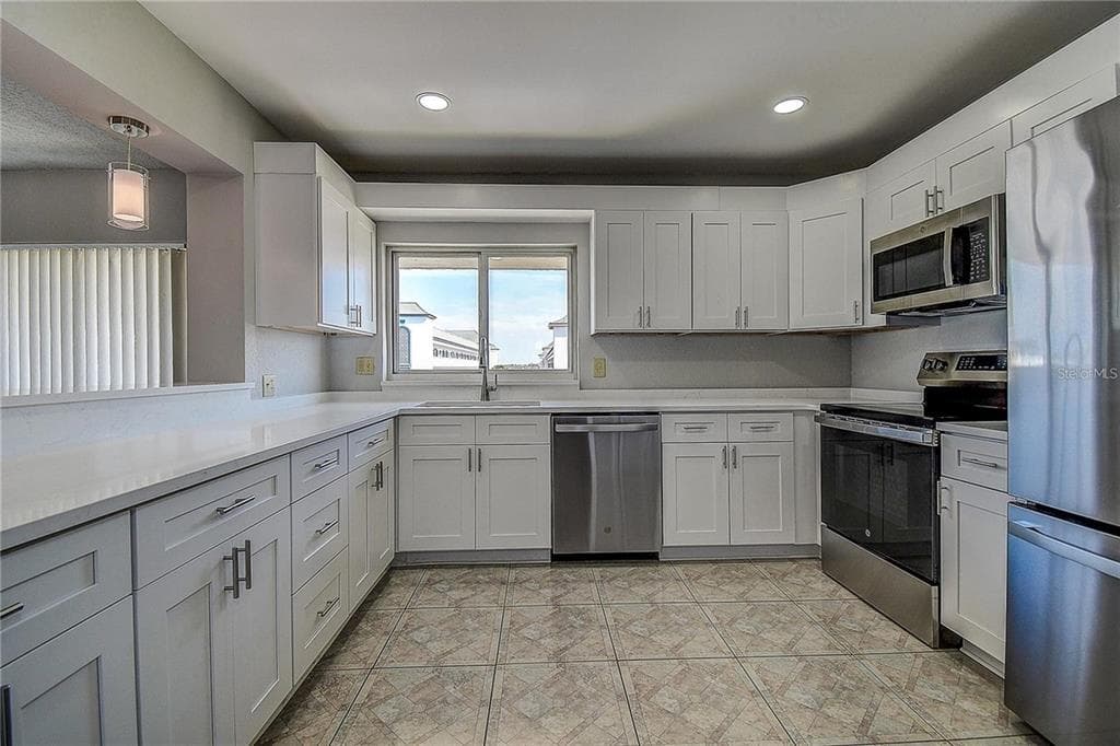 100 BLUFF VIEW DRIVE 514A photo 9