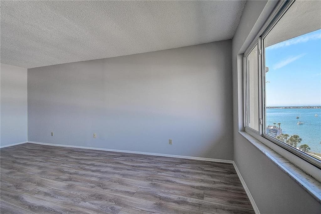 100 BLUFF VIEW DRIVE 514A photo 24