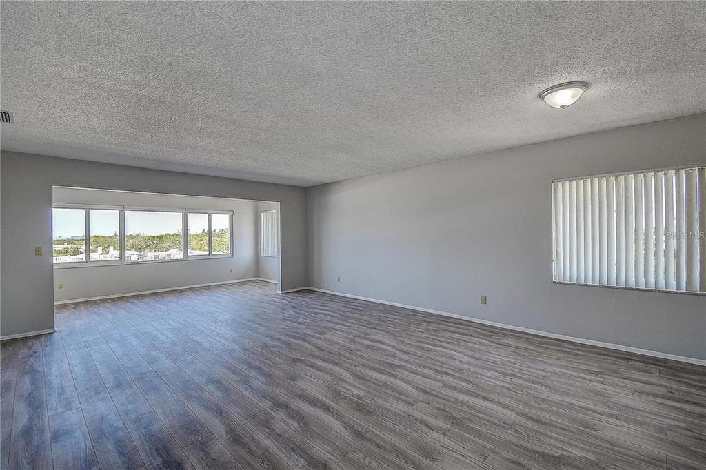 100 BLUFF VIEW DRIVE 514A photo 14