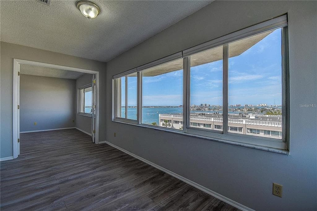 100 BLUFF VIEW DRIVE 514A photo 18