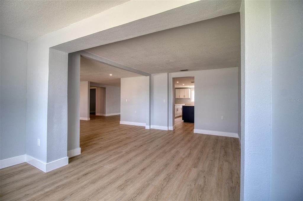13812 MATTIX AVENUE photo 20