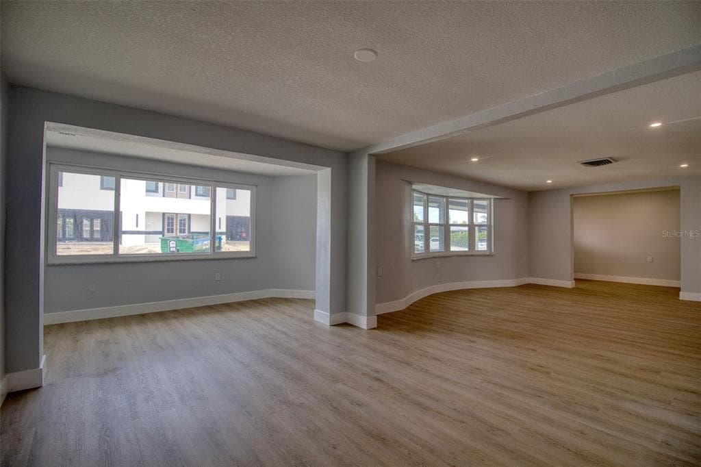 13812 MATTIX AVENUE photo 11