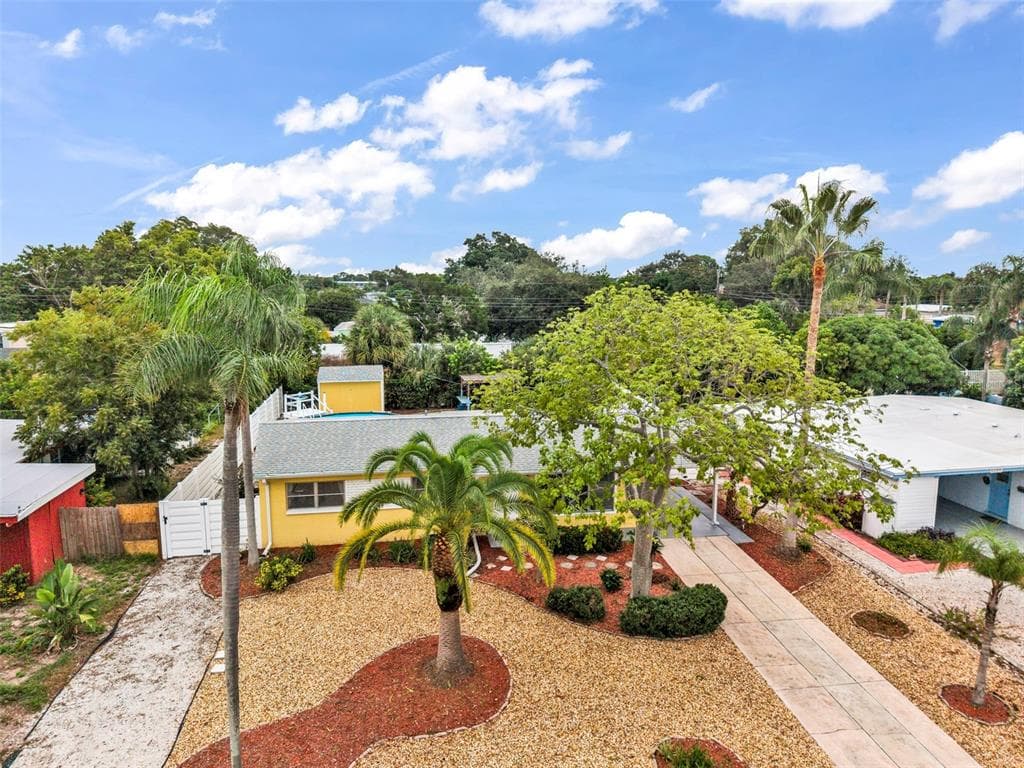 6235 COLUMBIA DRIVE photo 4