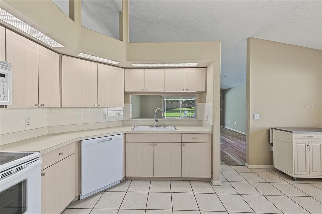 7205 JULIAN STREET photo 13