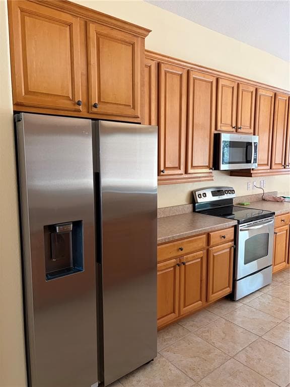 10 LAKESIDE WAY N photo 4