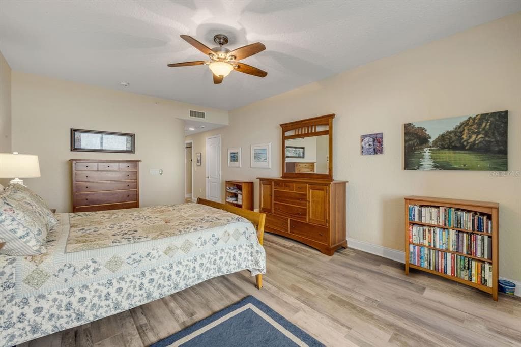 259 MINORCA BEACH WAY 902 photo 24
