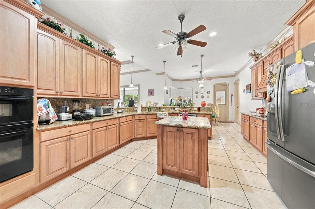 3079 CABARET STREET photo 16