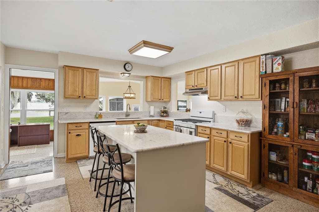 2314 N GRIFFIN DRIVE 4