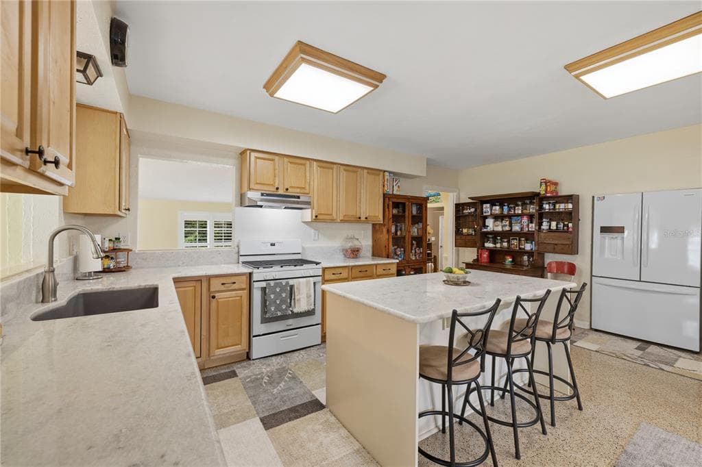 2314 N GRIFFIN DRIVE photo 8