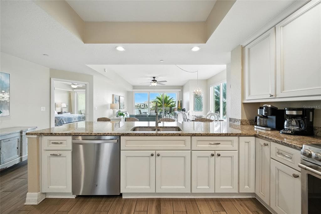 706 BAYWAY BOULEVARD 203 photo 11