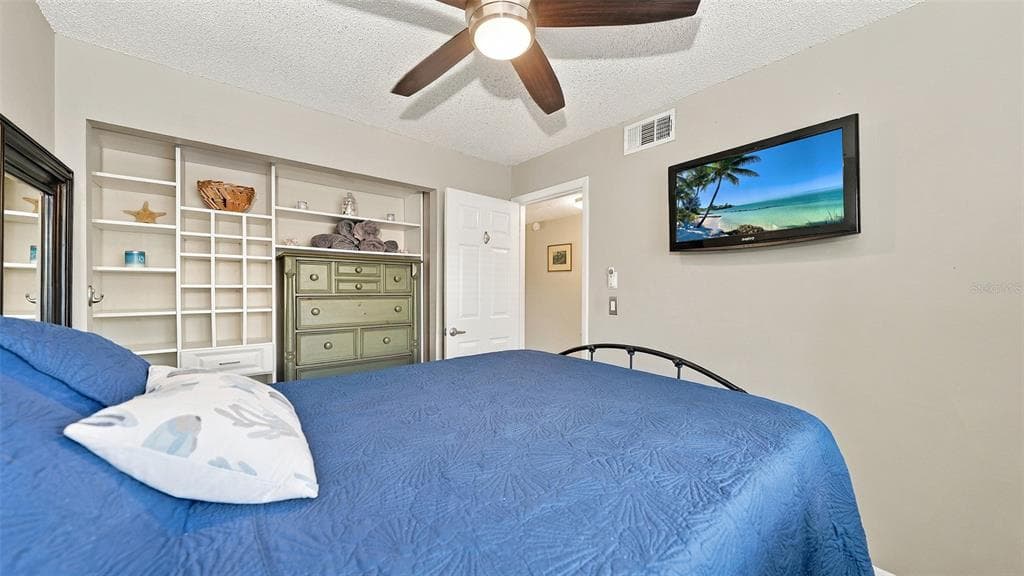1622 STICKNEY POINT ROAD 22-102 photo 20