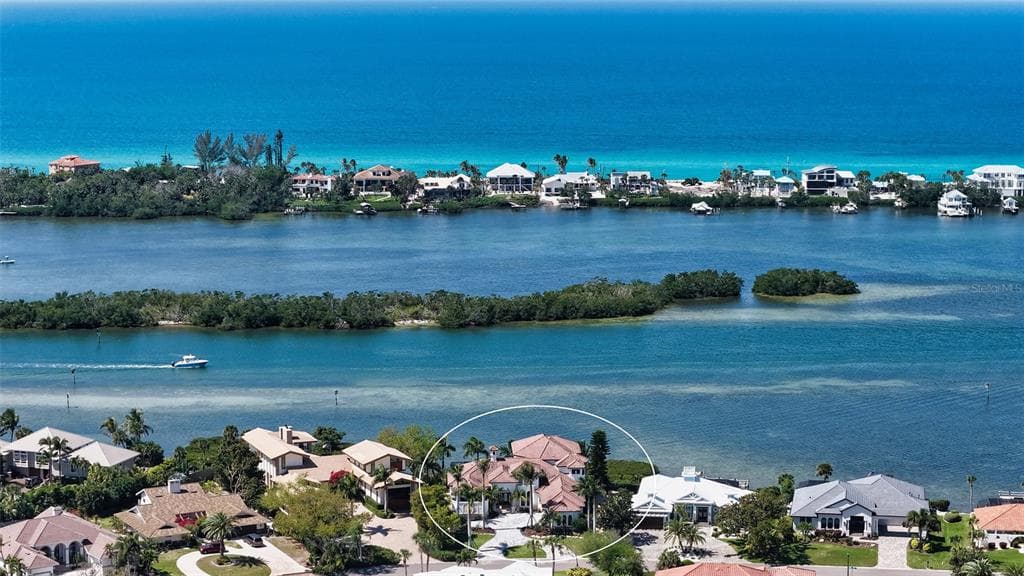 275 LOOKOUT POINT DRIVE 2