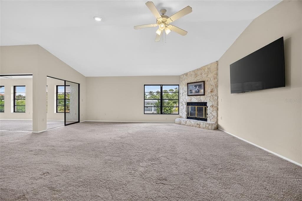 300 TARPON WAY photo 5
