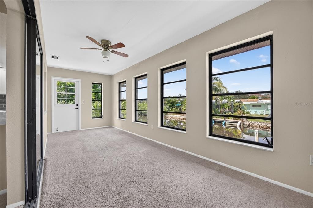 300 TARPON WAY photo 9