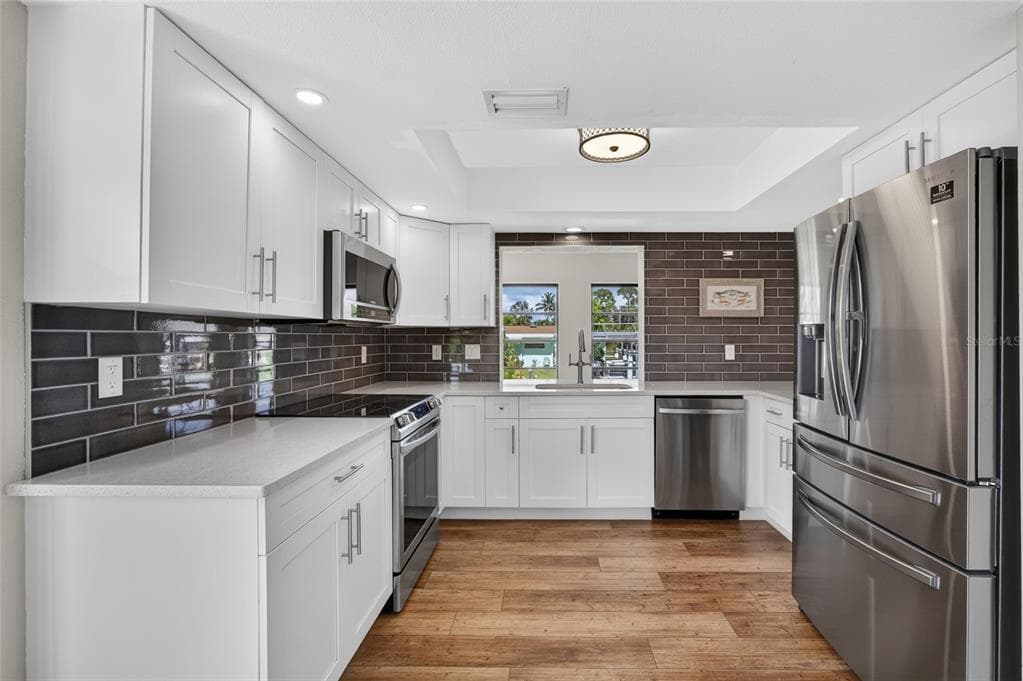 300 TARPON WAY photo 14