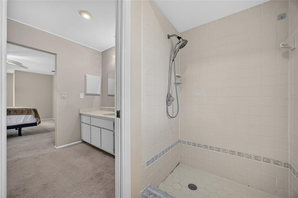 300 TARPON WAY photo 19
