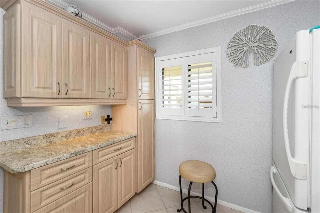 868 BAYWAY BOULEVARD 312 photo 6