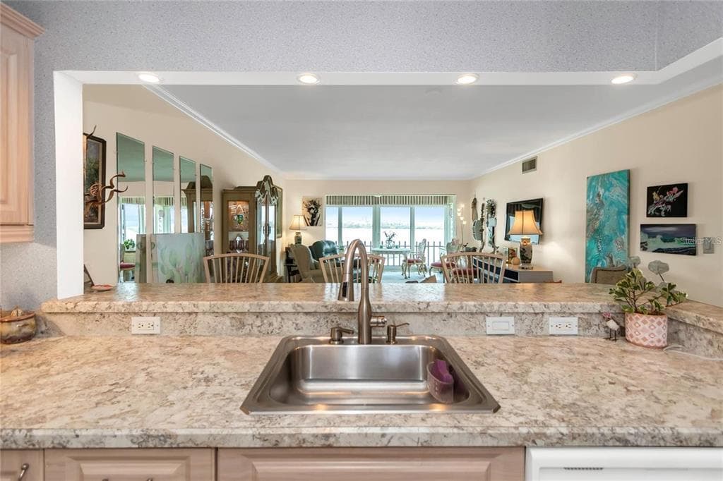 868 BAYWAY BOULEVARD 312 photo 3