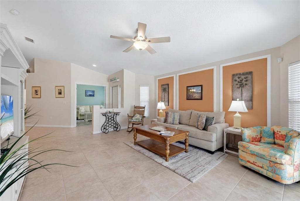 3741 LAKEWOOD BOULEVARD photo 7