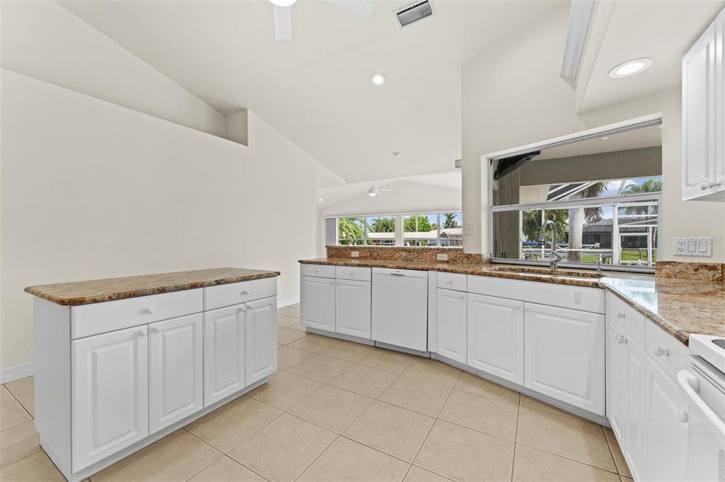 2213 SE 16TH STREET photo 13