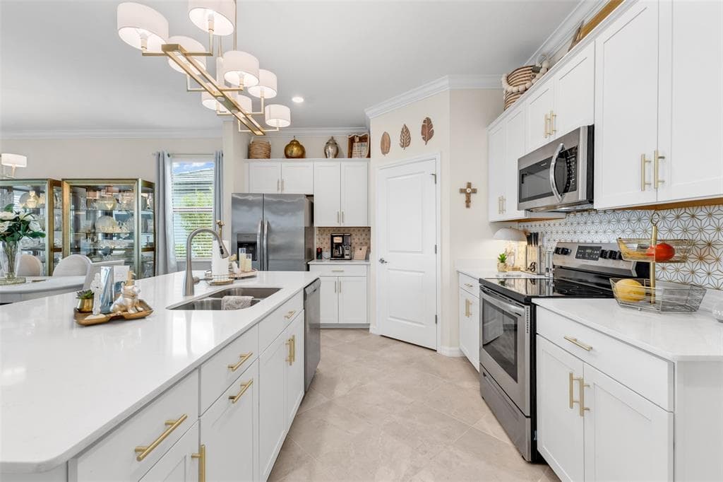 17400 LUMINOUS AVENUE photo 5