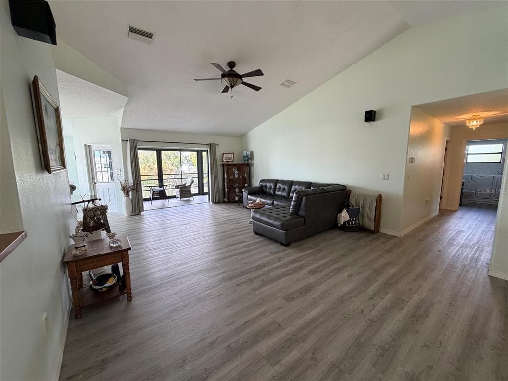 1610 NW 20TH AVENUE photo 23