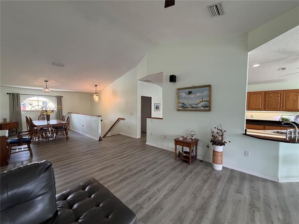 1610 NW 20TH AVENUE photo 25