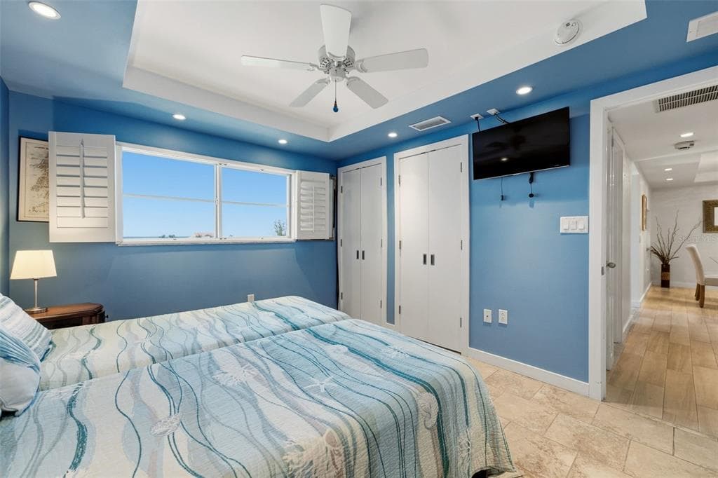 9397 MIDNIGHT PASS ROAD 506 photo 22