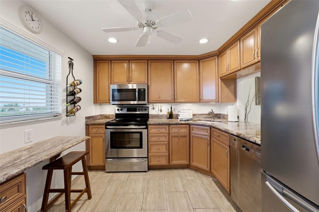 9397 MIDNIGHT PASS ROAD 506 photo 10