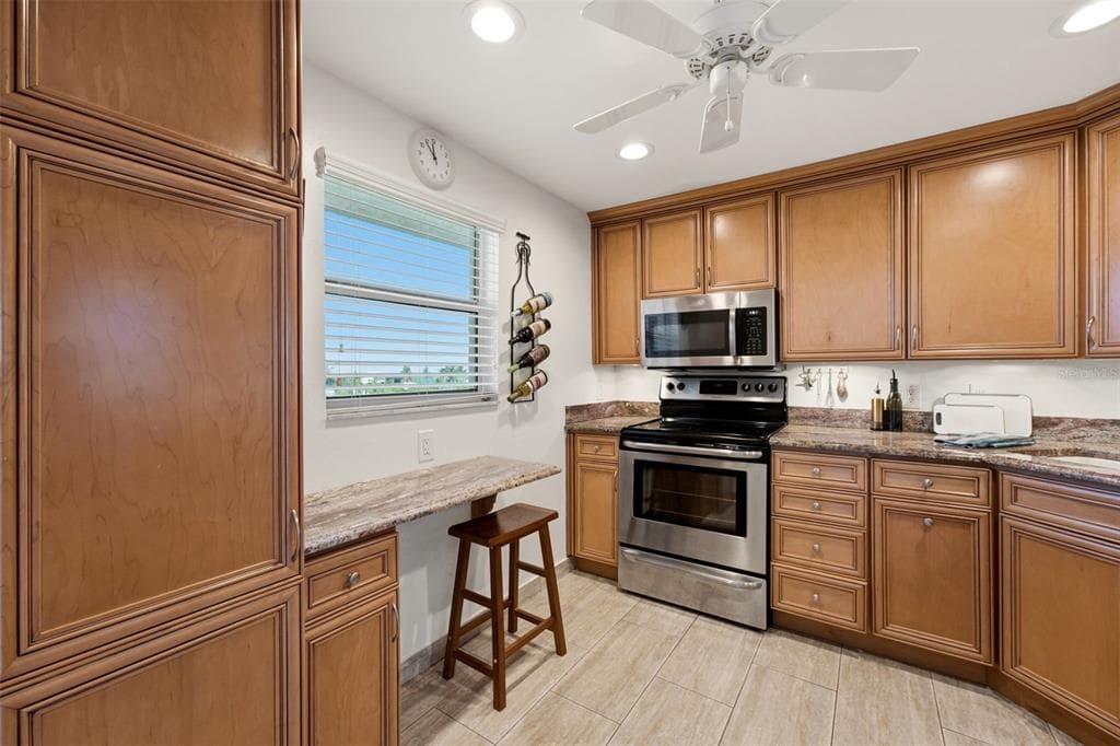 9397 MIDNIGHT PASS ROAD 506 photo 11