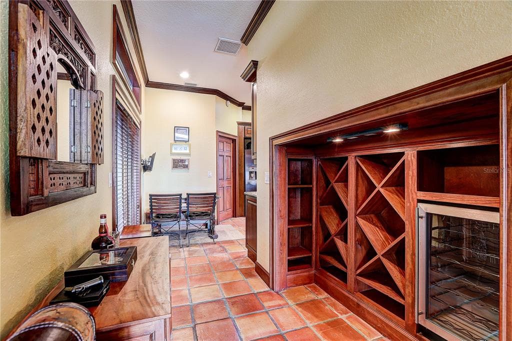 852 SYMPHONY ISLES BOULEVARD photo 10