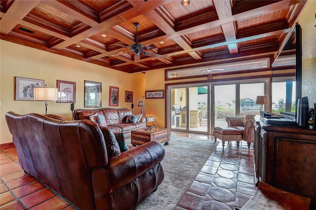 852 SYMPHONY ISLES BOULEVARD photo 18