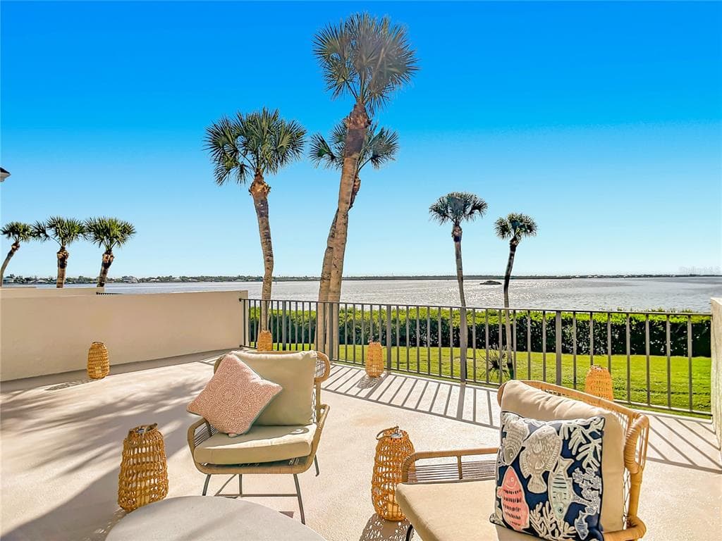 1551 BEACH ROAD 205 photo 1
