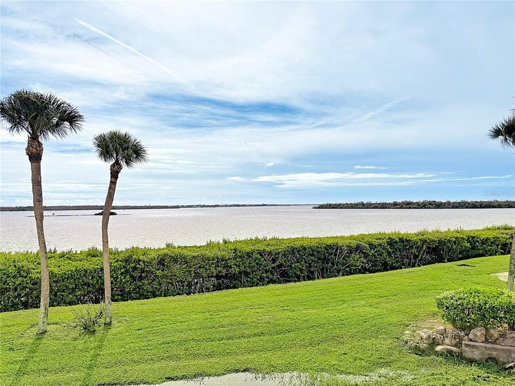 1551 BEACH ROAD 205 photo 20