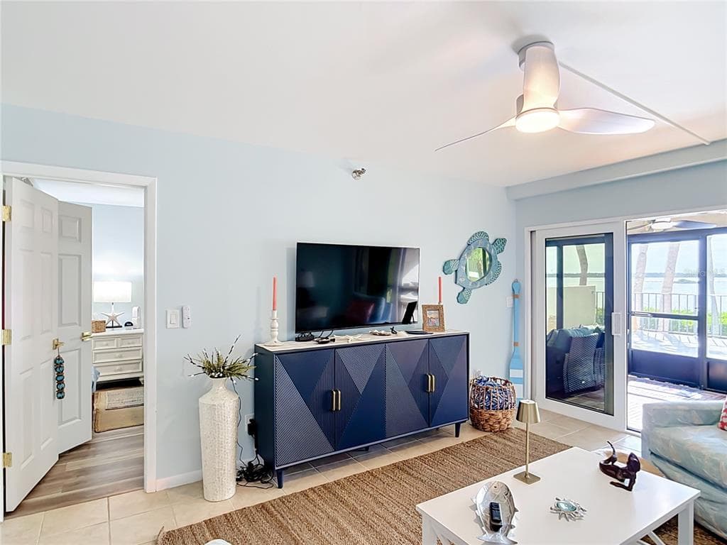 1551 BEACH ROAD 205 photo 11