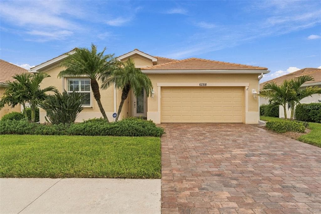 6288 GRAND CYPRESS BOULEVARD photo 1