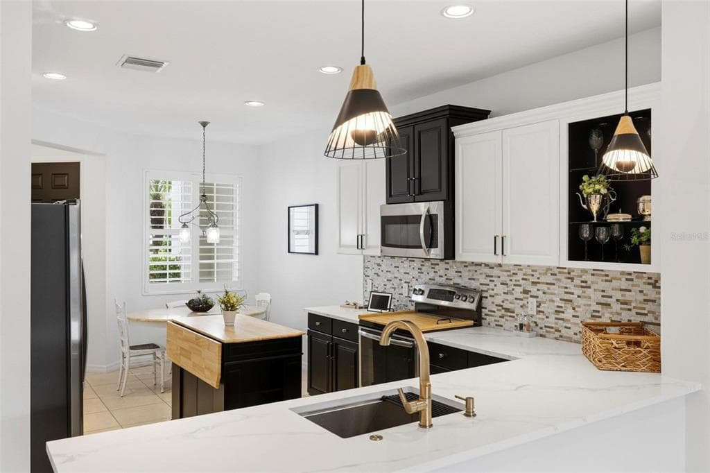 10828 LERWICK CIRCLE photo 13