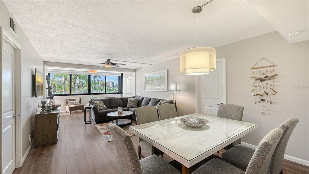 5855 MIDNIGHT PASS ROAD 221 photo 3