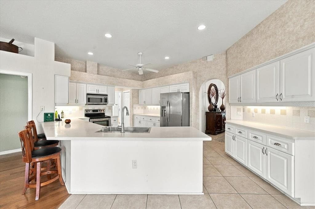 8405 MAYBELLE DRIVE photo 17