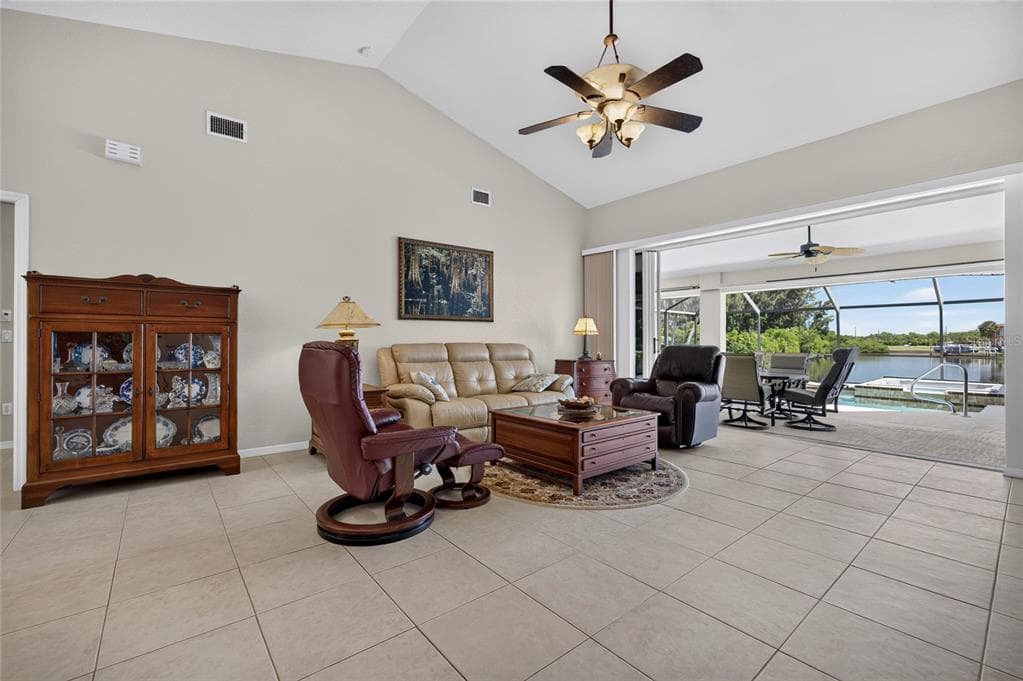 3518 TERIN COURT photo 8