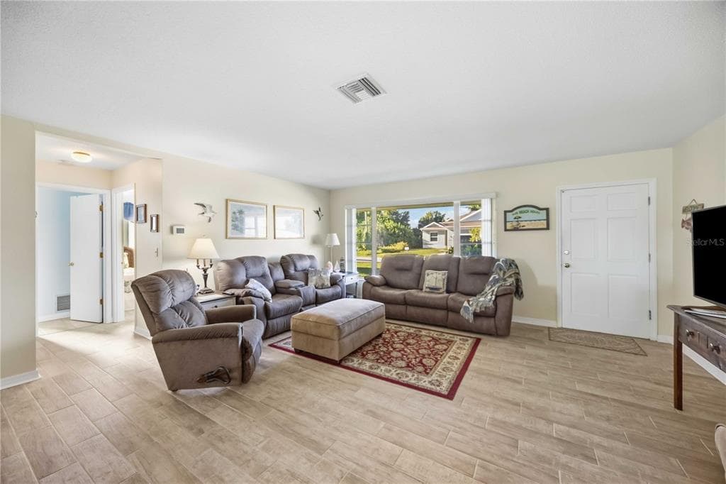 2655 LEAR ROAD photo 2